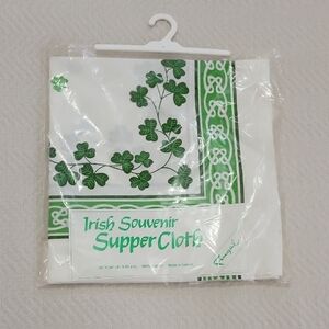 Fingal Irish Souvenir Supper Cloth/ Tablecloth - 36" Square